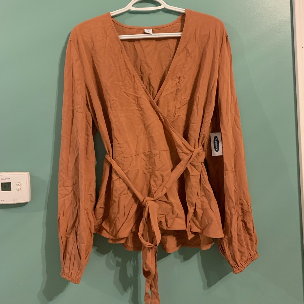 Old Navy burnt orange wrap top